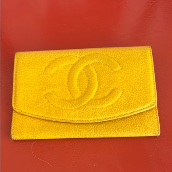 Chanel Yellow Leather wallet - Picture 1 of 5